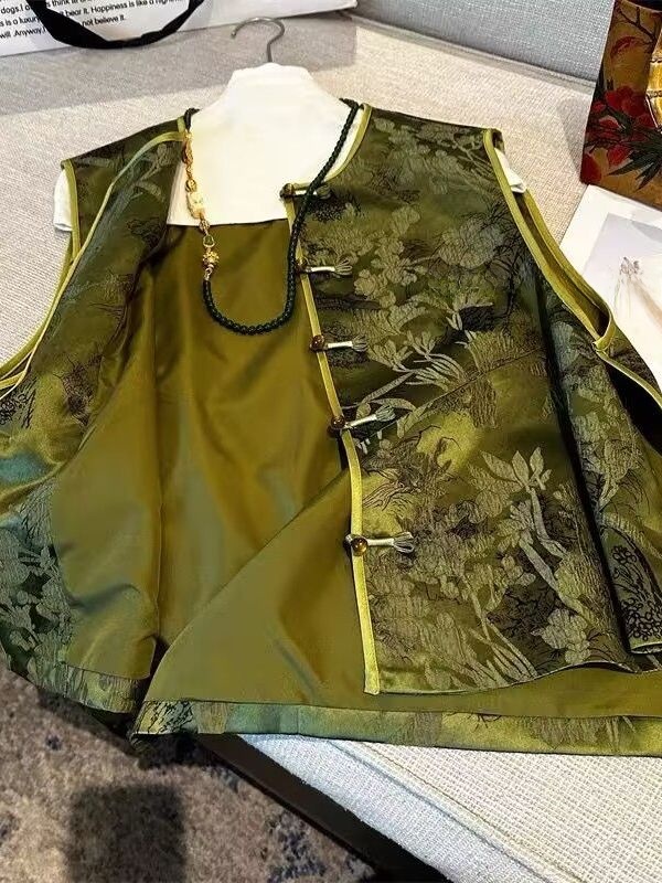 plus Size 300 Pou een Floral E - Embroidery Vest 评论和价格