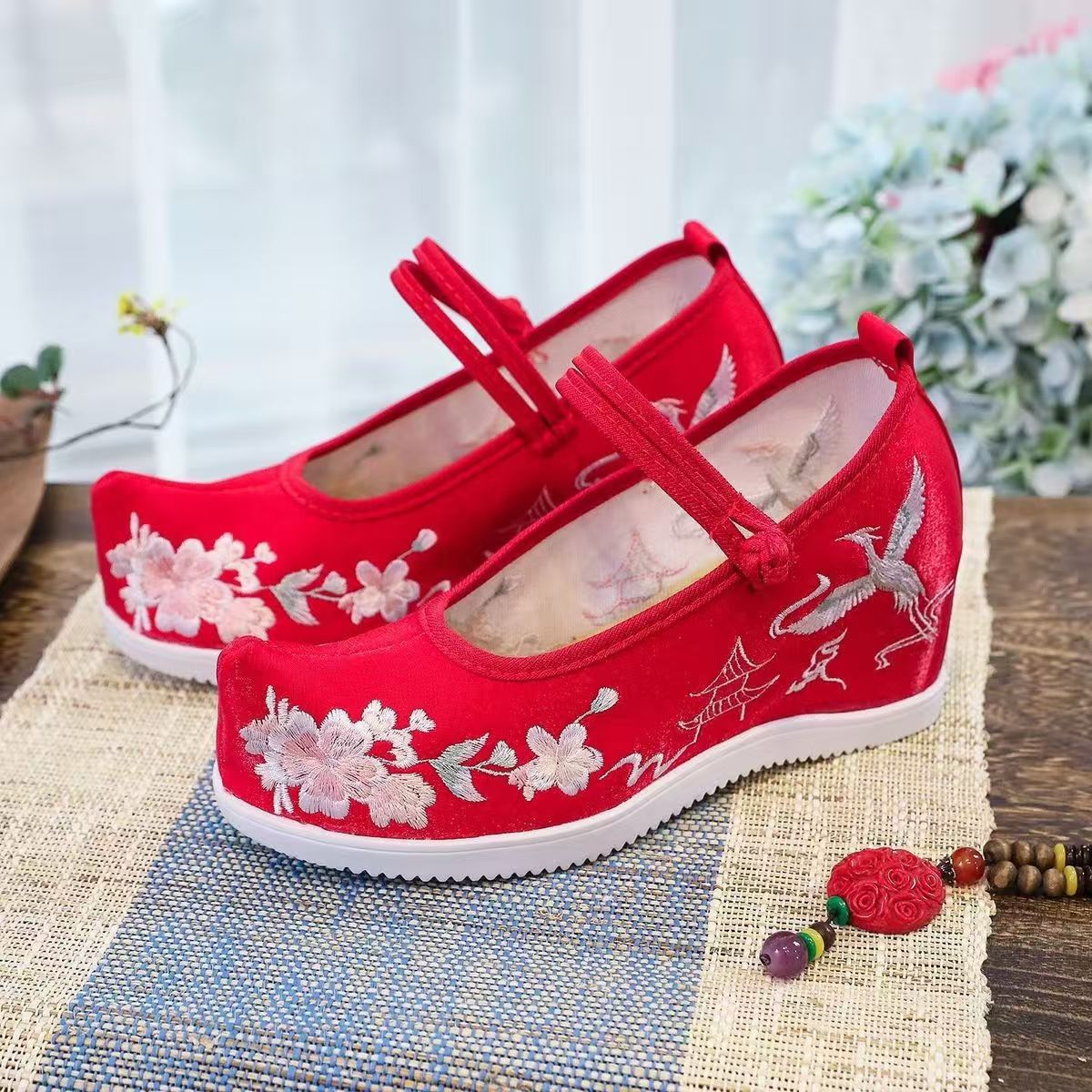Women Increased Internal Embro - Embroidery Shoes 评论和价格